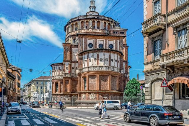 Изображение Dimitris Vetsikas с сайта Pixabay  Милан дорога машины